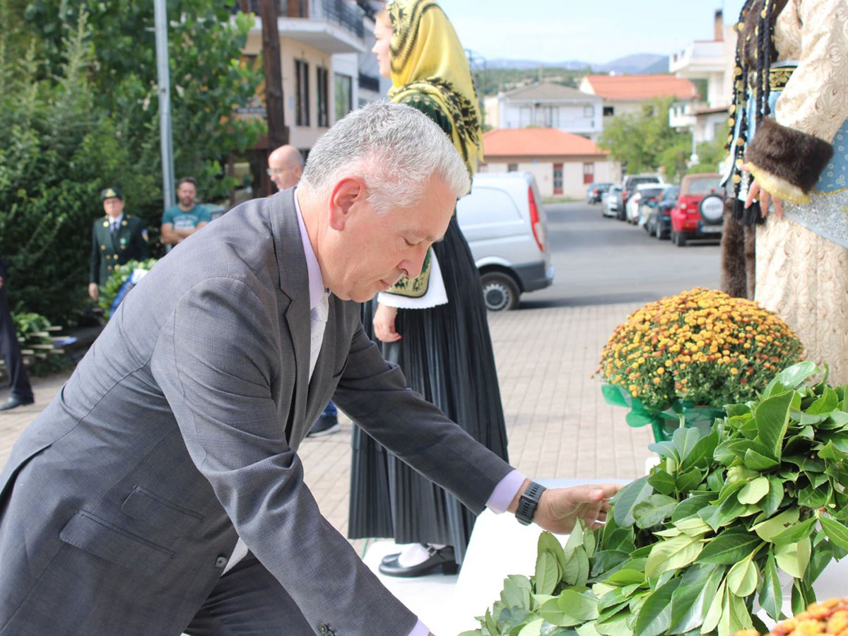 LAMPROPOYLOS_1.jpg
