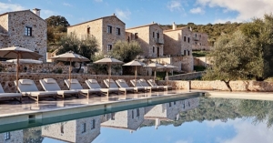 Το 100 ΡΙΖΕΣ SEASIDE RESORT στις Καμάρες Γυθείου αναζητά receptionist για την απογευματινή βάρδια