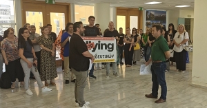 «Ο Πλήθων»: Παράσταση Διαμαρτυρίας για την απουσία νομικής προστασίας και κάλυψης των εκπαιδευτικών