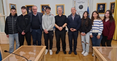 Η νέα γενιά συζητά με την Περιφέρεια για τη συμμετοχή και τη Δημοκρατία