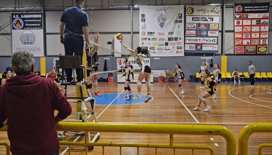 Η διαιτησία έκλεψε την παράσταση στον αγώνα βόλεϊ |  Με την  παρουσία της Αστυνομίας ο αγώνας