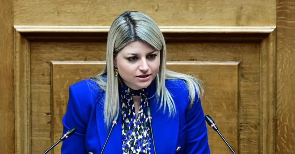 Ν. Γρηγοράκου: «Πολιτική 19ου αιώνα με τη ρητορική του 21ου — αυτό δεν είναι μεταρρύθμιση»