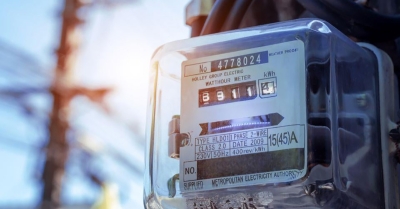 Φθηνότερα τιμολόγια ρεύματος τον Μάρτιο λόγω... γεμάτων ταμιευτήρων και ισχυρών ανέμων