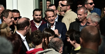 Μητσοτάκης από Ελευσίνα: Από τις αρχές Ιανουαρίου οι αυξήσεις στους πραγματικούς μισθούς