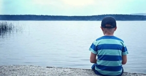 Η Ελλάδα ουραγός στις συνθήκες διαβίωσης και εκπαίδευσης των ανηλίκων