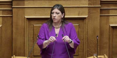 Ζωή Κωνσταντοπούλου στον Υπουργό Οικονομικών: Βγαίνουν οι Βουλευτές σας με 830 ευρώ που λέτε ότι πρέπει να χαίρονται οι πολίτες;