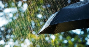 Καιρός: Το αντικυκλωνικό «καπάκι» εξασθενεί - Αλλαγή σκηνικού με πτώση της θερμοκρασίας