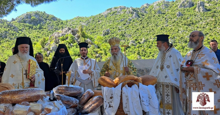 Πλήθος προσκυνητών στην πανήγυρη της Ι.Μ. Αγίου Ιωάννη Θεολόγου Χάρακα
