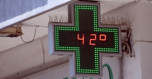 Καιρός: Προ των πυλών ο τελευταίος καύσωνας του καλοκαιριού - Πού θα δούμε 42αρια