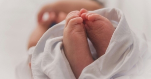 Τραγωδία στη Χαλκιδική: Από ξηρό καρπό πνίγηκε το βρέφος 13 μηνών