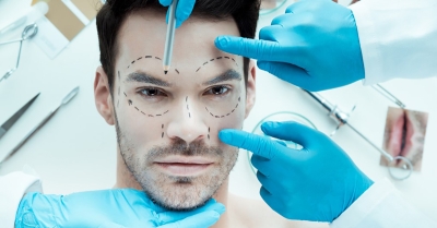 7 αιτίες που έχουν κάνει δημοφιλείς τις αισθητικές επεμβάσεις