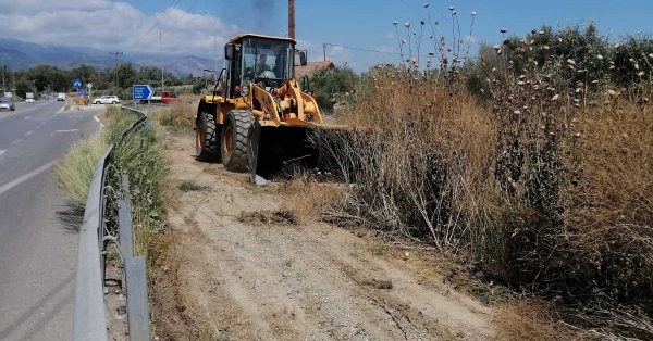 Συνεχίζονται με εντατικούς ρυθμούς οι καθαρισμοί στο εθνικό και επαρχιακό δίκτυο της Π.Ε. Λακωνίας