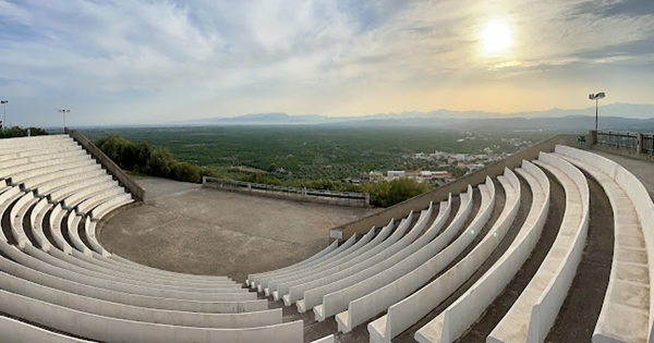 Συναυλία-αφιέρωμα στον Μίκη Θεοδωράκη στο Επιδαύρειο Θέατρο Βλαχιώτη