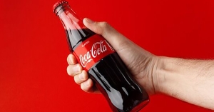 Σαν σήμερα το 1886: Η πρώτη Coca-Cola σερβίρεται σε φαρμακείο της Ατλάντα και γράφει ιστορία