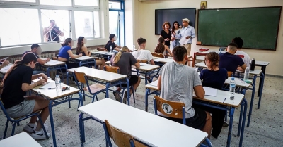 Πότε διεξάγονται Προαγωγικές και Πανελλαδικές Εξετάσεις – Πότε κλείνουν τα σχολεία για καλοκαίρι