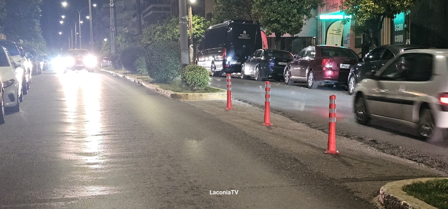 Σπάρτη: Ερωτήματα για τις κολωνάκια στην οδό Λυκούργου – Γιατί επιλέχθηκε το συγκεκριμένο σημείο;