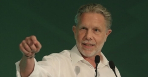 ATM: Αντί για εξυπηρέτηση των πολιτών, νέες χρεώσεις