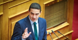 Μ. Κατρίνης: «Τοπίο στην ομίχλη» με το «λουκέτο» σε 137 στρατόπεδα