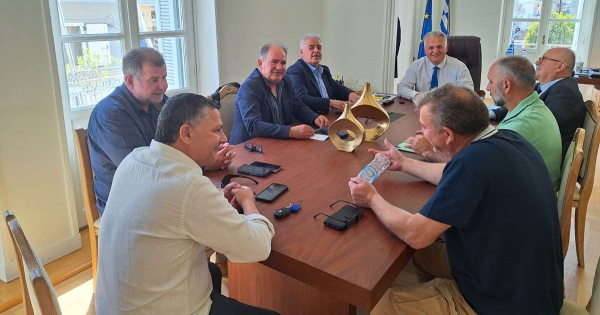 Συνάντηση του Δ. Πτωχού με τις Ομοσπονδίες Επαγγελματιών, Βιοτεχνών και Εμπόρων της Πελοποννήσου