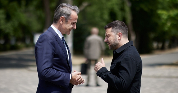 Τηλεφωνική επικοινωνία Μητσοτάκη - Ζελένσκι: Στο τραπέζι αεράμυνα και ανάκαμψη της Ουκρανίας