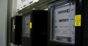 Ρεύμα: Έρχονται άμεσα επιδοτήσεις για τις μικρομεσαίες επιχειρήσεις