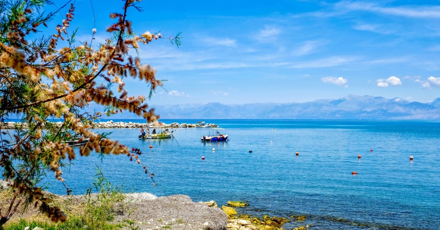 Καιρός: Μέχρι πότε θα κρατήσει η ζέστη - Βάσανο οι νύχτες με τα 30άρια και την υγρασία