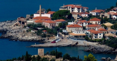 Κοκκάλα: Το χωριό με τις ήσυχες παραλίες που θυμίζει καρτ ποστάλ