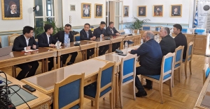 Συνάντηση στην Περιφέρεια Πελοποννήσου για επενδυτικές ευκαιρίες στους τομείς ενέργειας και τεχνολογίας