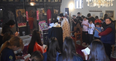 Οἱ Δ&#039; Χαιρετισμοί στό Γυμνάσιο τοῦ Κάμπου Ἀβίας