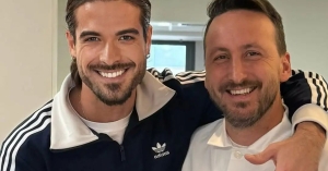 Άρης Μουγκοπέτρος: Δείχνει για πρώτη φορά τα δύο πρόσθετα δάχτυλα μετά τον ακρωτηριασμό του