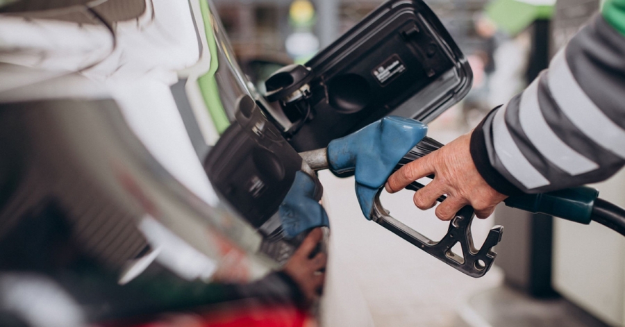 Για πρώτη φορά: Ακριβότερο το πετρέλαιο κίνησης από την αμόλυβδη