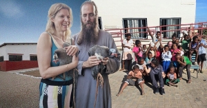 Ο μοναχός από την Σπάρτη που σώζει ζωές στη Μαδαγασκάρη - Έφτιαξε το πρώτο ορφανοτροφείο στην Αφρική