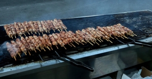 Ψησταριές σε πανηγύρια: «Καμία νέα νομοθετική ρύθμιση για απαγόρευσή τους»