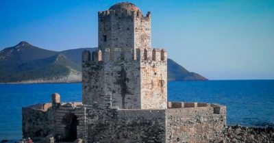 Στην Μεσσηνία ένα από τα πιο όμορφα κάστρα της Μεσογείου (video)