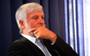 Τατούλης: Τα 400.000.000 ευρώ για το ΤΕΒΑ παίρνει ο Μητσοτάκης από τις Περιφέρειες για να τα διαχειριστεί το «σύστημα του»!