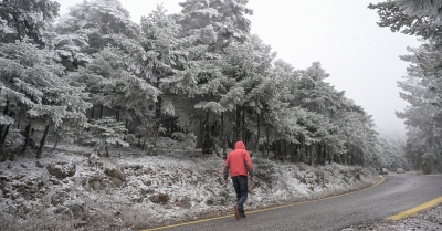 Καιρός: Χιόνια, καταιγίδες και ισχυροί άνεμοι - Πέφτει και άλλο η θερμοκρασία