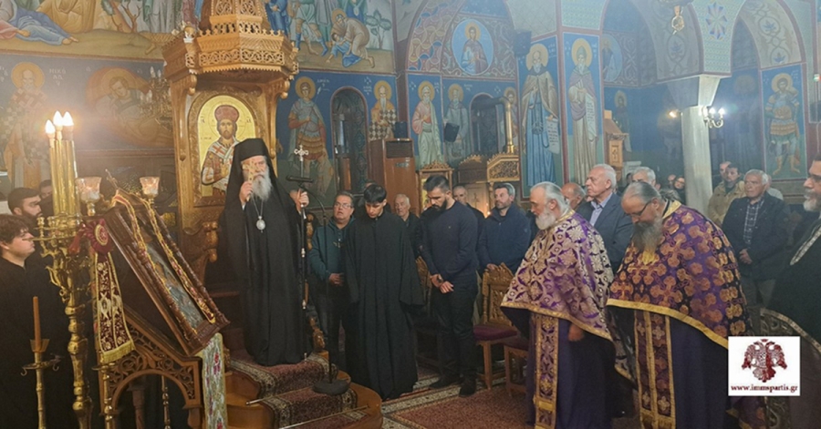 Παρουσία των Αναγνωστών της περιοχής η Προηγιασμένη Θ. Λειτουργία στη Μεταμόρφωση Μολάων