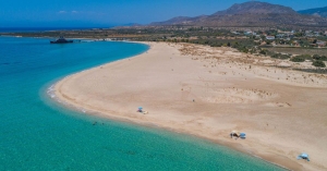 Επτά Γαλάζιες Σημαίες για τη Λακωνία στον Δήμο Μονεμβασιάς