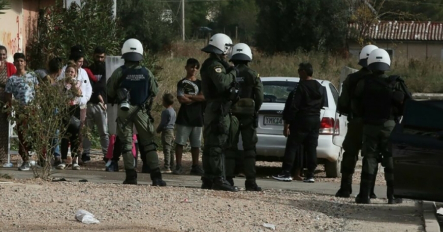 Από το Σάββατο ξεκινάει η 24ωρη παρουσία αστυνομικών σε καταυλισμούς Ρομά – Σε ποιες περιοχές θα εφαρμοστεί το νέο σχέδιο