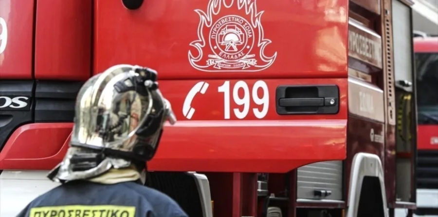 Σύσκεψη υπό τον Κ. Μητσοτάκη για την αντιπυρική περίοδο: 18.500 πυροσβέστες, 100 βάσεις drones και πάνω από 80 εναέρια μέσα στη "μάχη" των πυρκαγιών