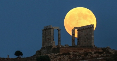 Πλησιάζει η πρώτη ολική έκλειψη Σελήνης από το 2022 – Πότε θα γίνει και πού θα είναι ορατή