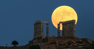 Πλησιάζει η πρώτη ολική έκλειψη Σελήνης από το 2022 – Πότε θα γίνει και πού θα είναι ορατή