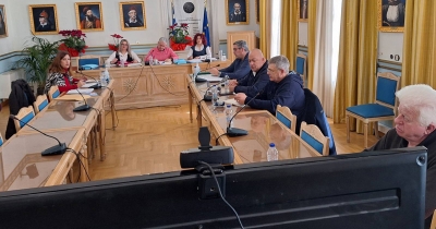 Συνεδρίαση της Περιφερειακής Επιτροπής Πελοποννήσου – Σημαντικές αποφάσεις για έργα, υγεία και ευρωπαϊκά προγράμματα