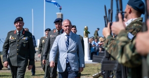 Παρουσία Θ. Δαβάκη στη Φούρκα για τις εκδηλώσεις μνήμης για τη γυναίκα της Πίνδου και τους Αξιωματικούς Κ. Δαβάκη και Αλ. Διάκο