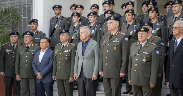 Στην τελετή αποφοίτησης των Ανθυπολοχαγών της Σχολής Εφαρμογής Υγειονομικού ο Θ. Δαβάκης