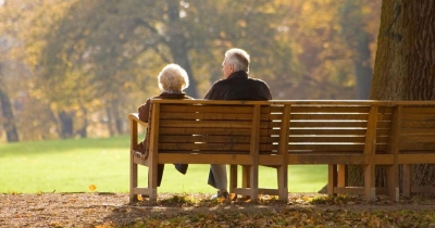 ΕΛΣΤΑΤ: Σχεδόν διπλάσιοι οι θάνατοι σε σχέση με τις γεννήσεις το 2024