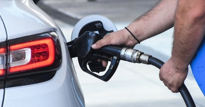 Καύσιμα: Μείωση 10 λεπτών στη βενζίνη και 5 λεπτών στο ντίζελ έως το τέλος Αυγούστου