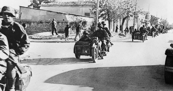 Προκόπης Παυλόπουλος για γερμανικές αποζημιώσεις: Νομικά ενεργές και δικαστικά επιδιώξιμες