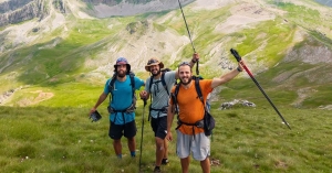 Από το Γύθειο στον Γράμμο με τα πόδια: Τρεις φίλοι που διέσχισαν τη μισή Ελλάδα περπατώντας