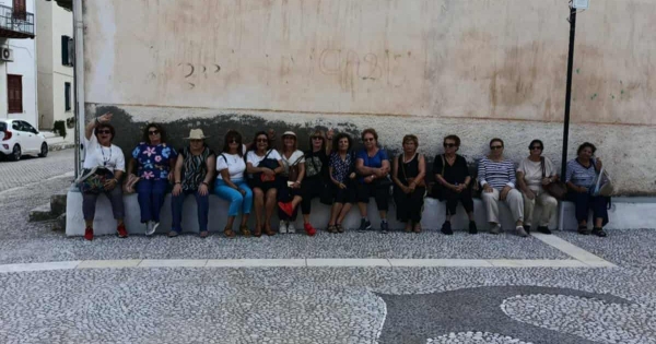 Ψυχαγωγία και Πολιτισμός για το ΚΑΠΗ Σπάρτης – Εκδρομή σε Δελφούς, Ιτέα, Γαλαξίδι και Αράχωβα